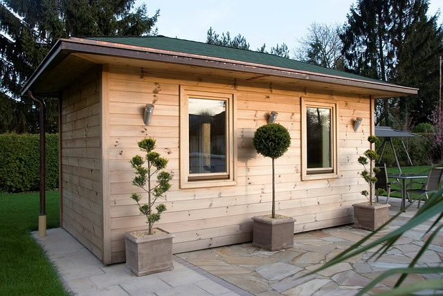 Frühlingserwachen mit Wellness: Gartensauna für Ihre Gesundheit
