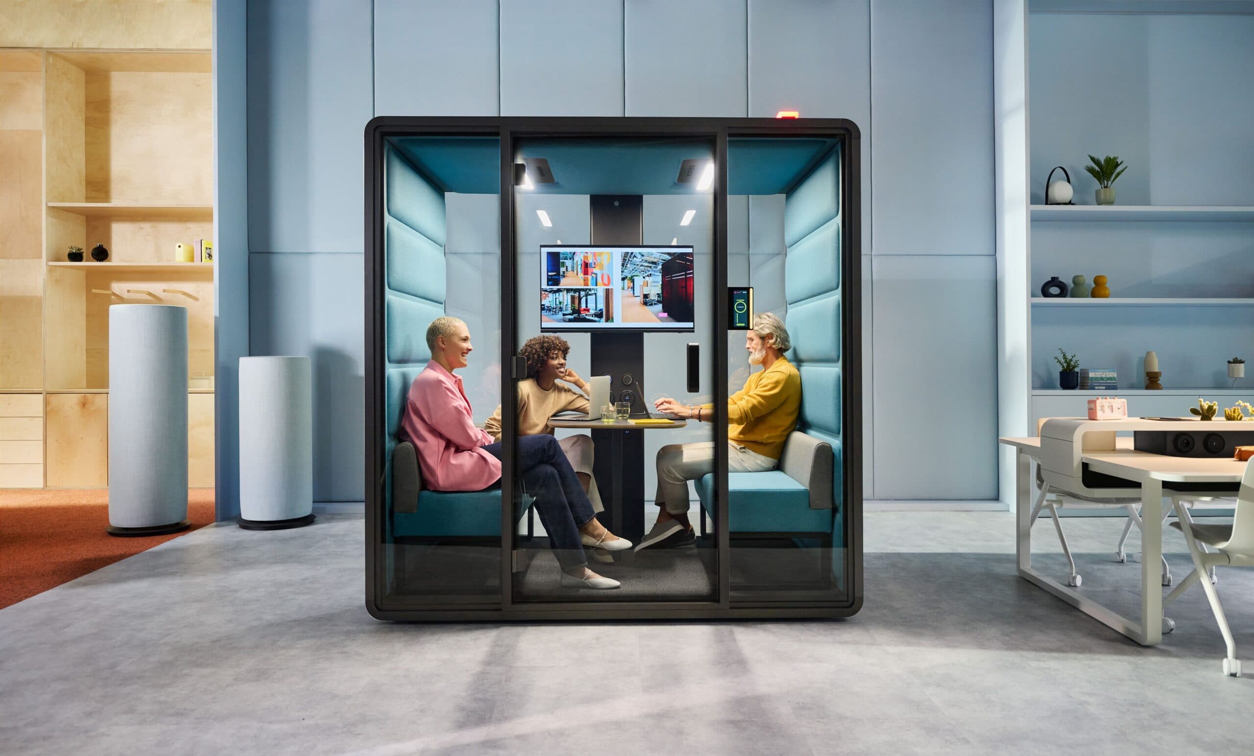 Technikstress bei hybrider Arbeit – was ist das und wie kann man ihn vermeiden?